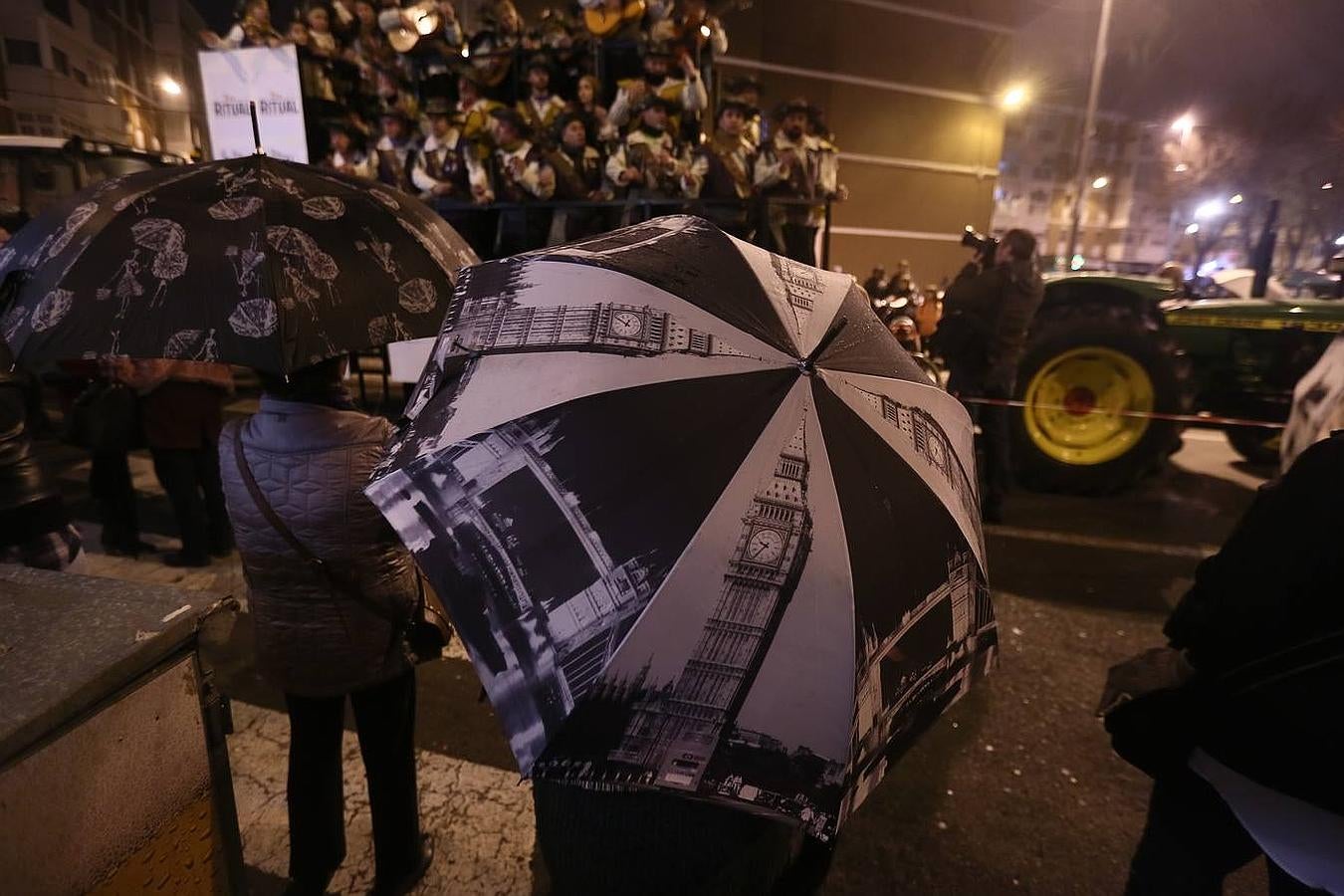 FOTOS: La lluvia desluce el carrusel de Loreto