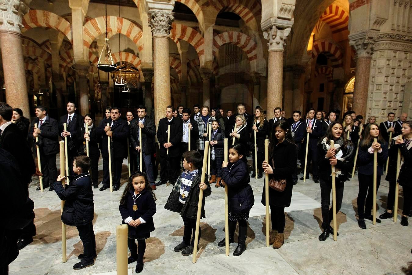 El Vía Crucis de la Agrupación de Cofradías, en imágenes