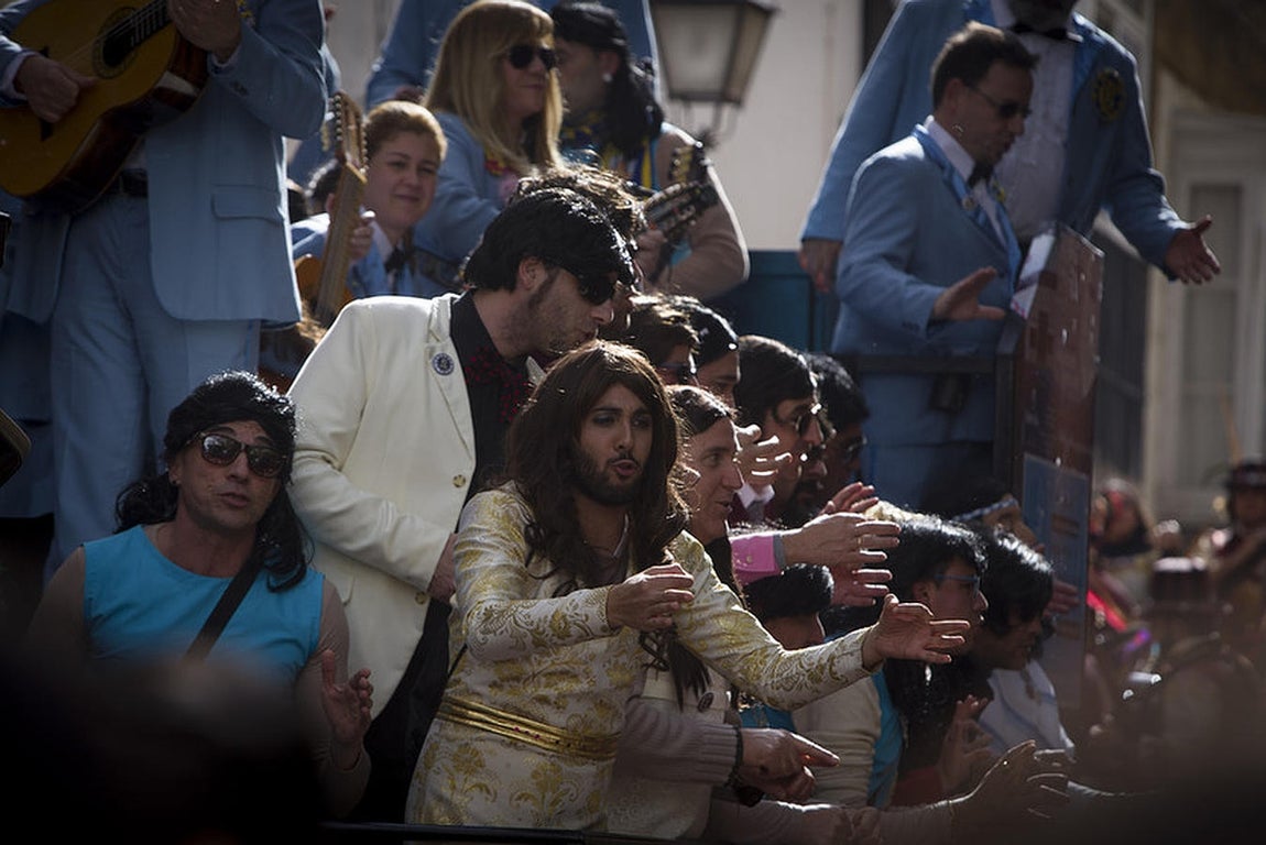 Carrusel de Coros en El Mentidero y La Viña