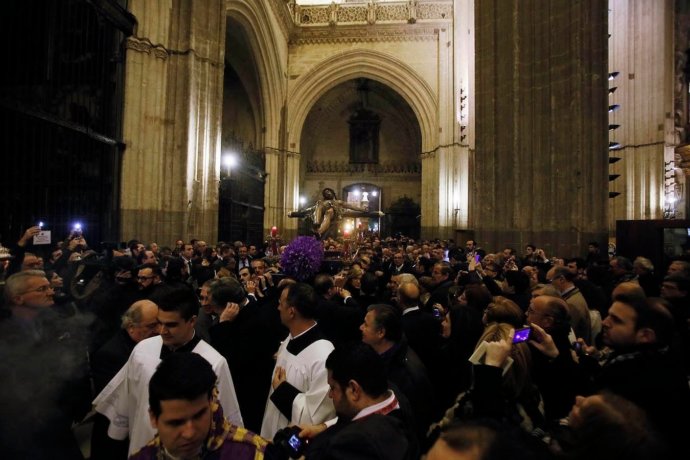 Vía Crucis de las Cofradías de Sevilla