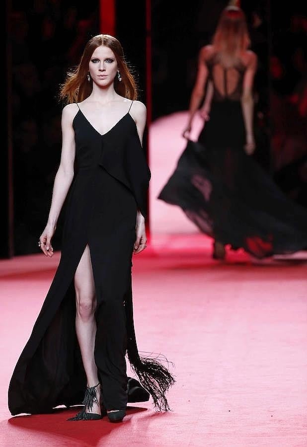 Propuestas para el Otoño-Invierno 2016-17 del diseñador Juanjo Oliva. 