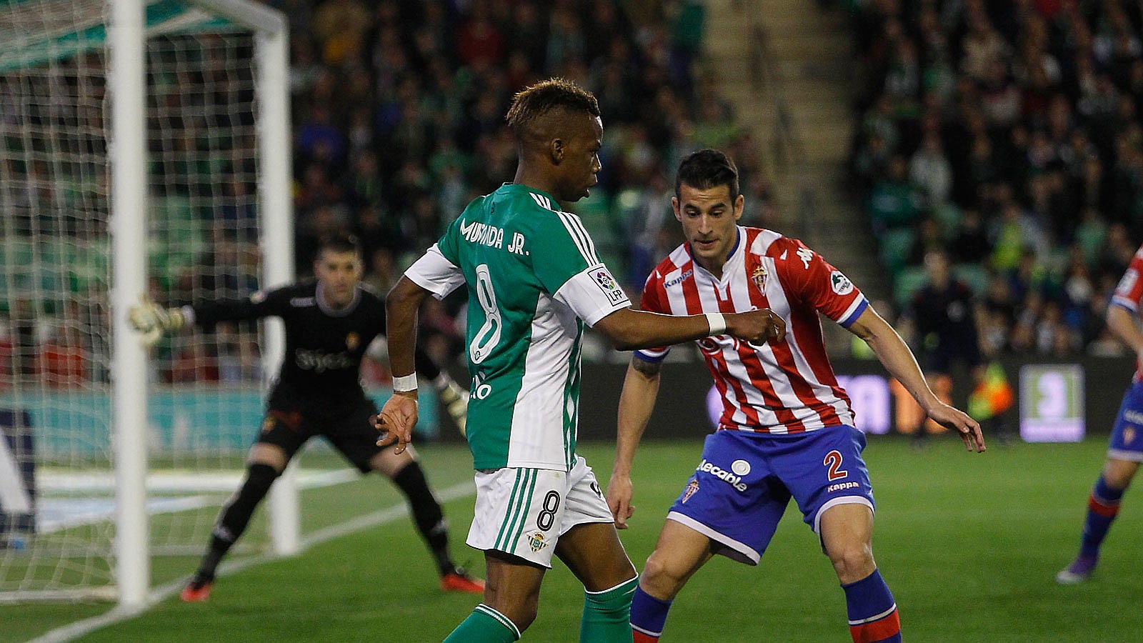 El Betis consigue un punto ante el Sporting que sabe a poco (1-1)