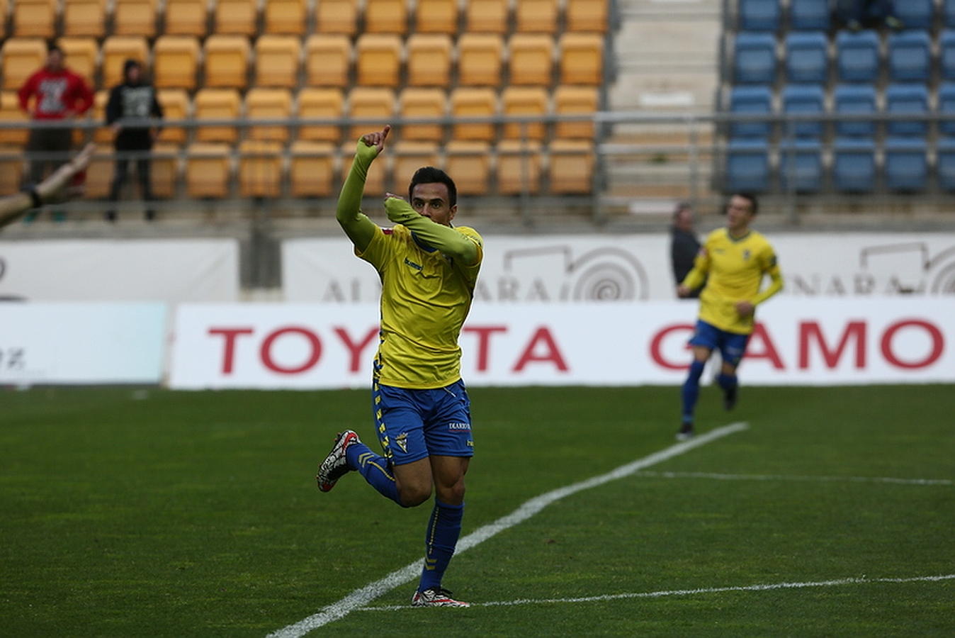 Partido Cádiz-La Hoya (1-1)