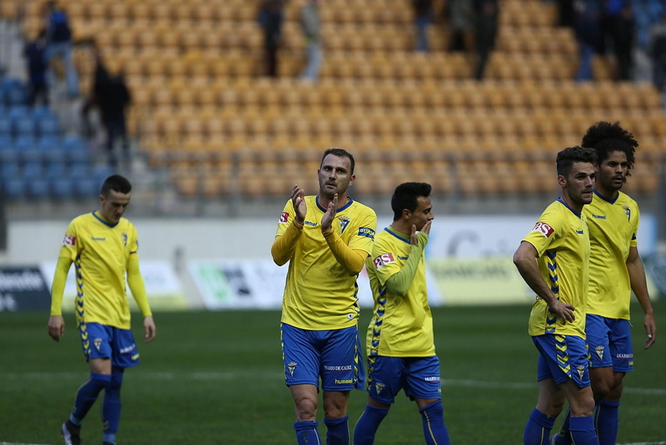 Partido Cádiz-La Hoya (1-1)