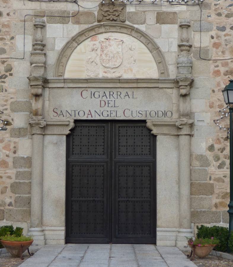 Portada plateresca Toledana (Cigarral del Santo Ángel Custodio). 