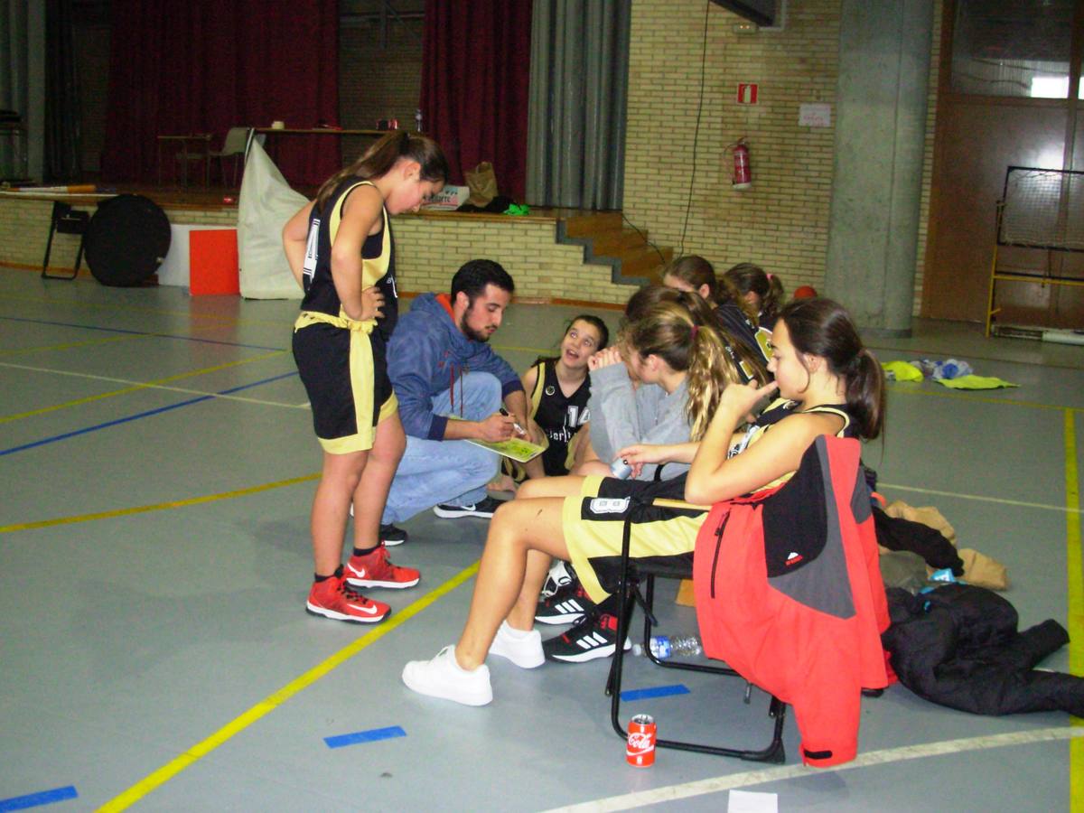 Baloncesto: Instituto Veritas vs Nuestra Señora del Recuerdo B