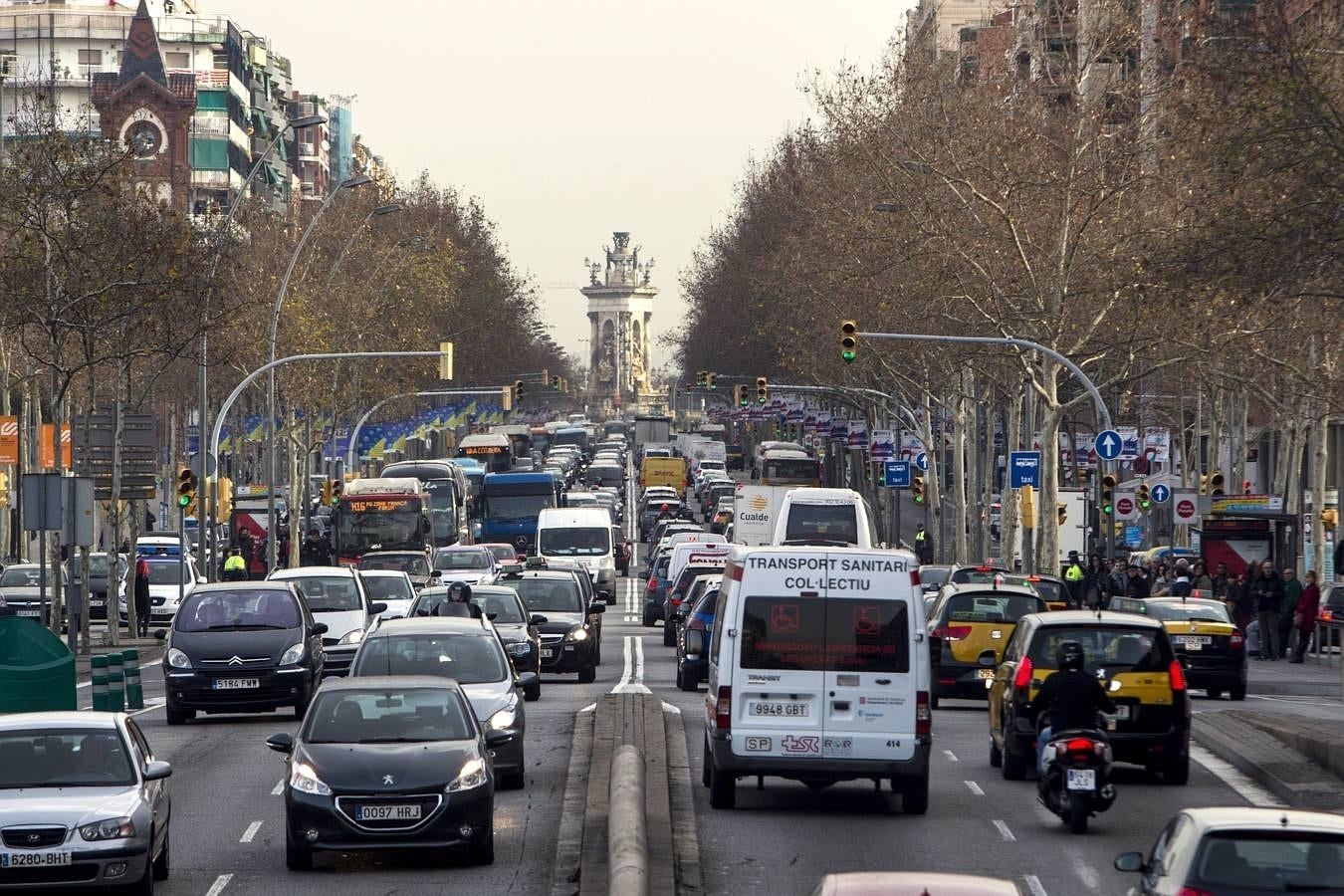 La huelga del metro de Barcelona, en imágenes