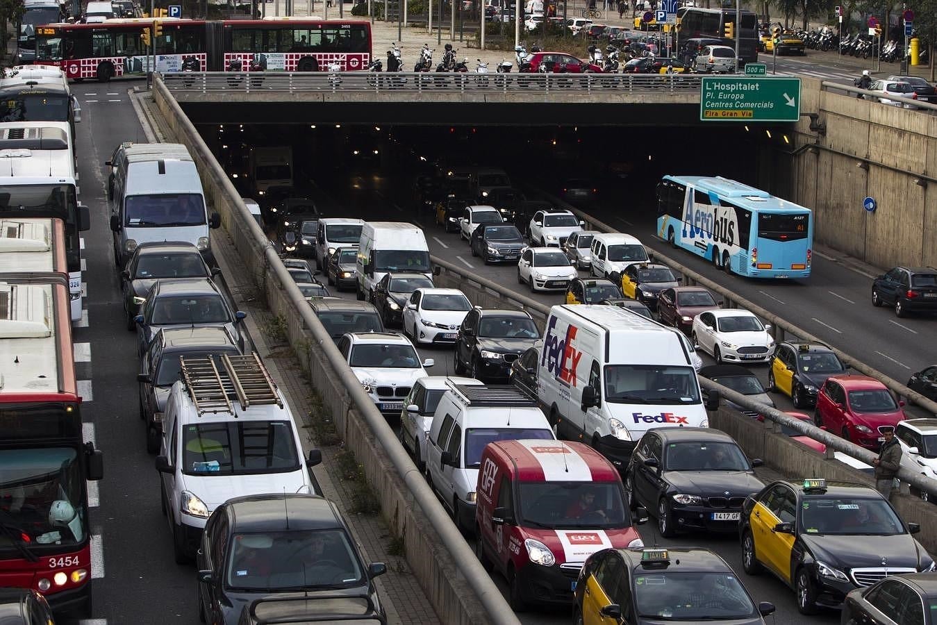 La huelga del metro de Barcelona, en imágenes