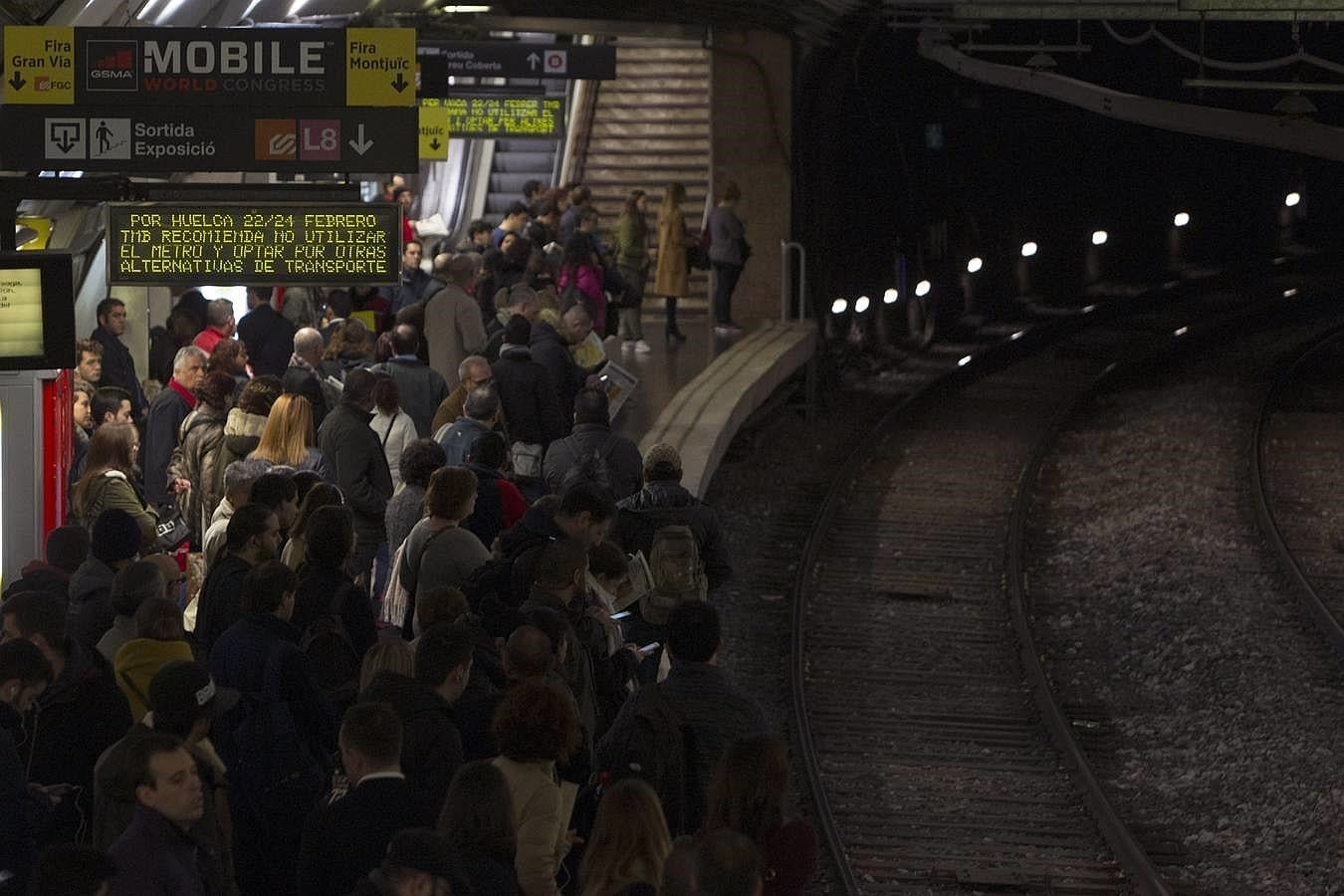 La huelga del metro de Barcelona, en imágenes