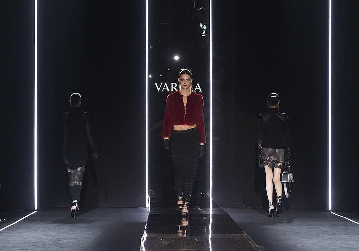 Mercedes Benz Fashion Week. Desfile del diseñador Felipe Varela. 