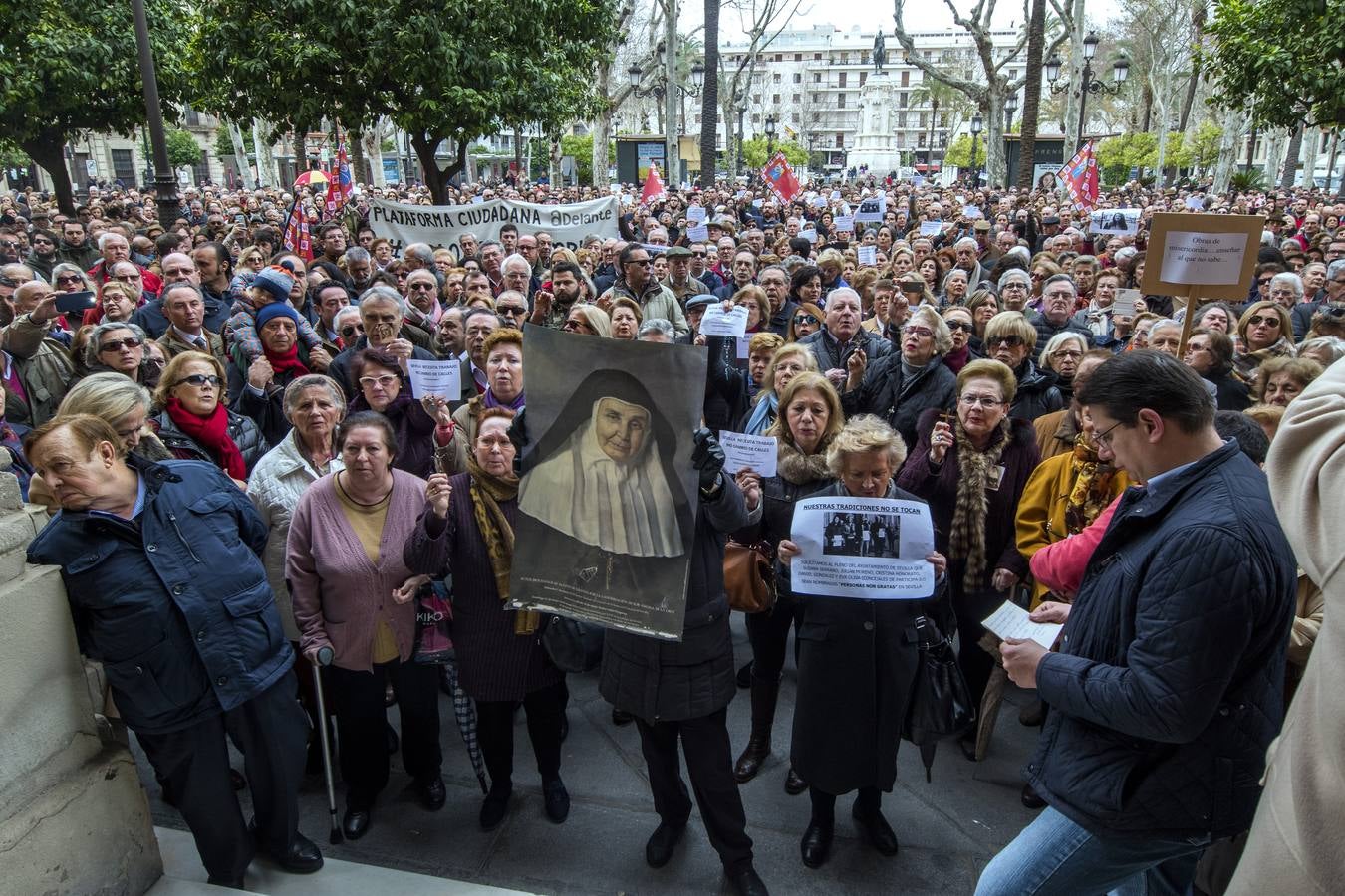 La movilización contra la ofensiva anticatólica, en imágenes