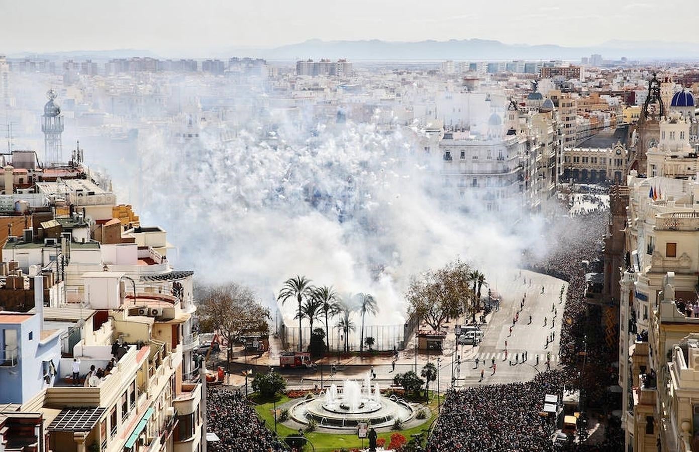 Así ha sido la mascletà dedicada a la Unesco por las Fallas de Valencia