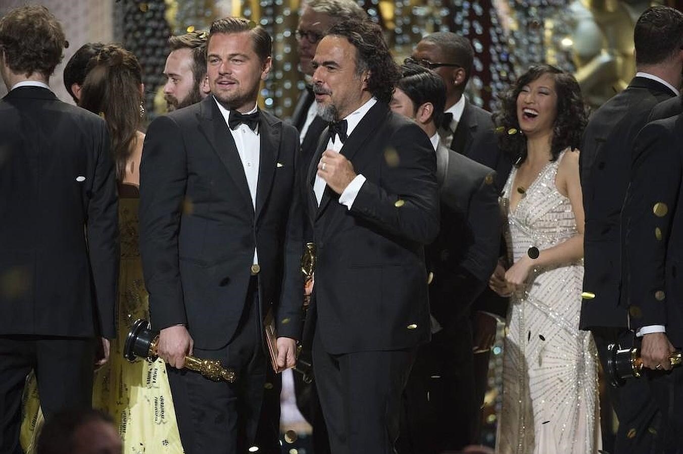 «El renacido» se llevó el premio a mejor actro y director con Alejandro G. Iñárritu