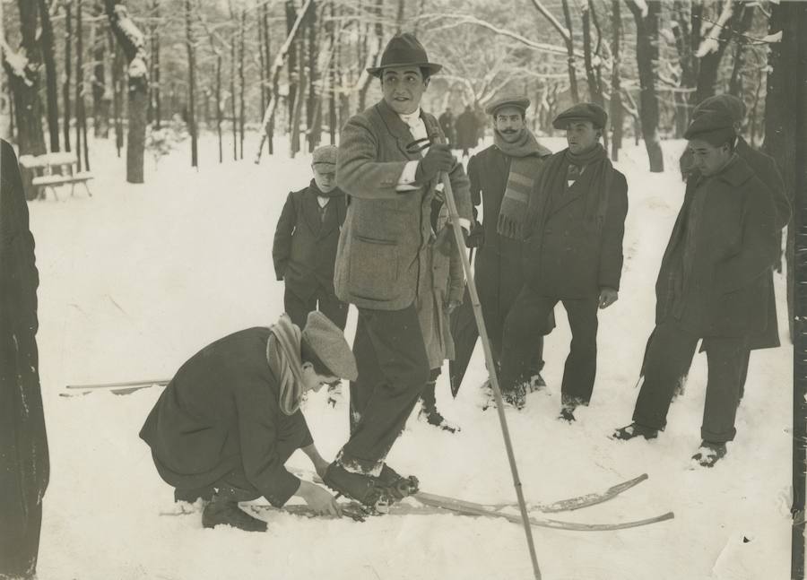 Esquís en el Retiro, 1914