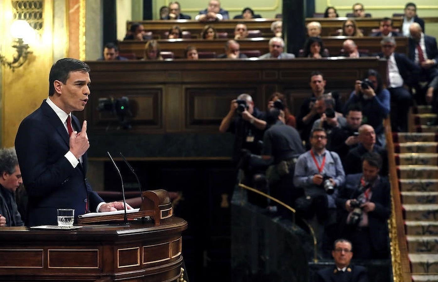 El secretario general del PSOE, Pedro Sánchez, durante su intervención en la primera jornada de la sesión de su investidura. 