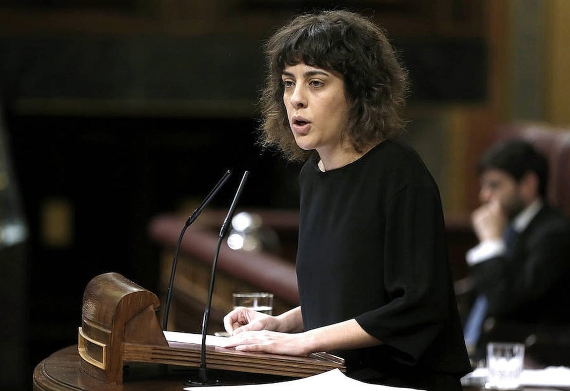Las imágenes más destacadas de la segunda jornada de la Investidura de Sánchez. Alexandra Fernández («En Marea») ha tenido que conformarse con una intervención más breve