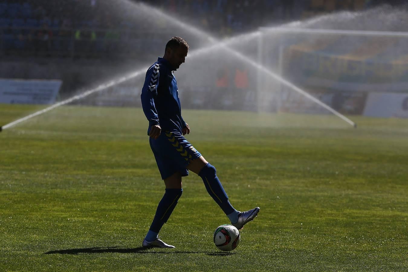 Cádiz C.F. 3 - UD. Melilla 0