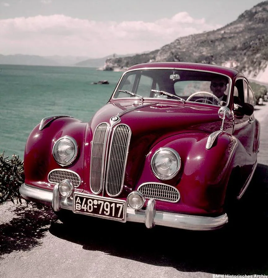 En 1951 triunfa el BMW 501
