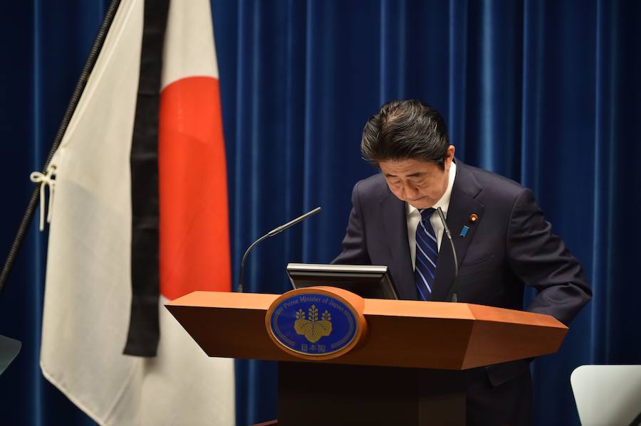 El primer Ministro de Japón, Shinzo Abe, en una rueda de prensa para el quinto aniversario del tsunami y la posterior crisis nuclear.. 
