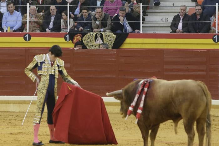 Lopez Simón durante la faena. 