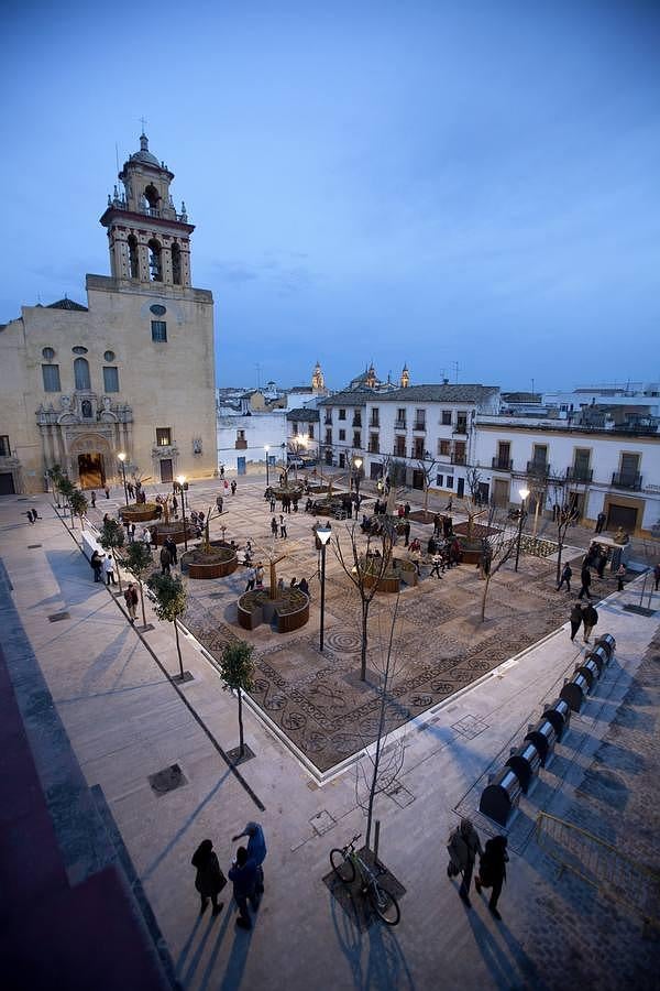 En imágenes, la nueva imagen de la Plaza de San Agustín tras su reforma