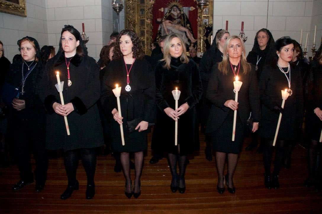 La lluvia obliga a suspender la procesión de la Virgen de la Soledad