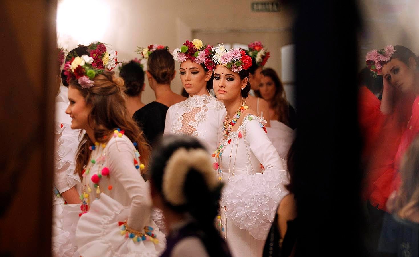 En imágenes, la colección flamenca y solidaria de Juana Martín