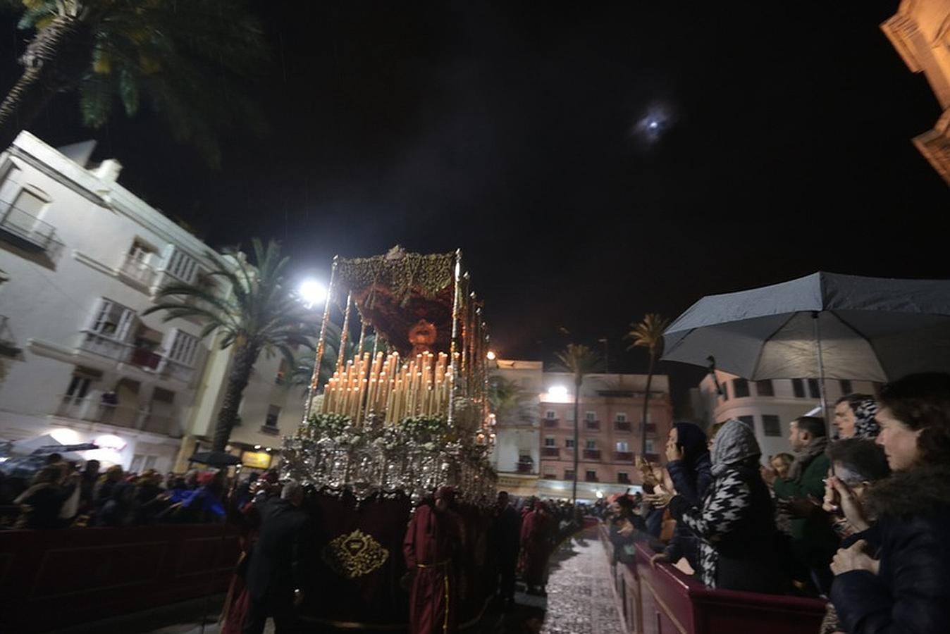 Fotos: Humildad y Paciencia en el Domingo de Ramos. Semana Santa en Cádiz 2016