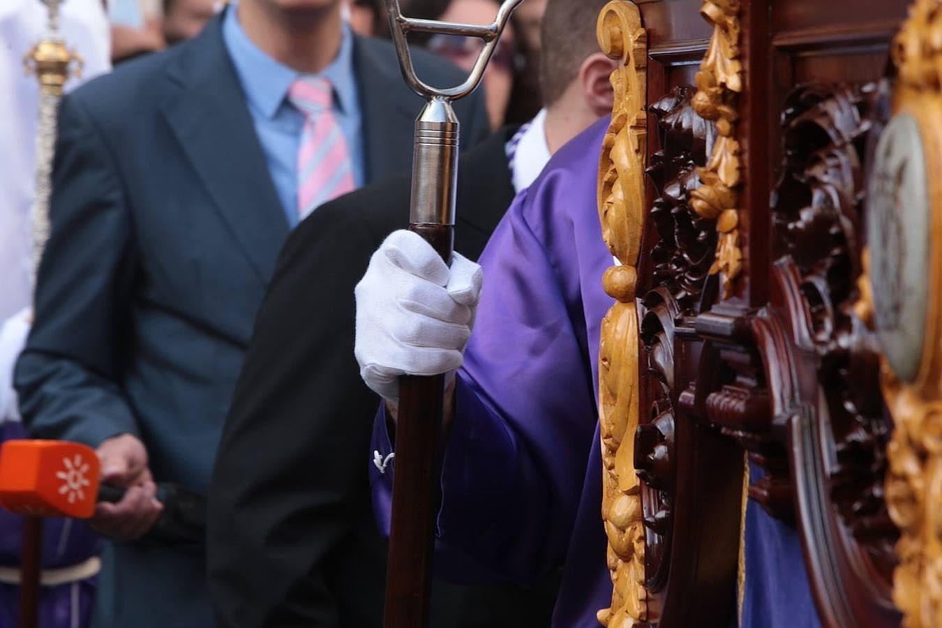 Fotos: El Nazareno del Amor en el Lunes Santo. Semana Santa en Cádiz 2016