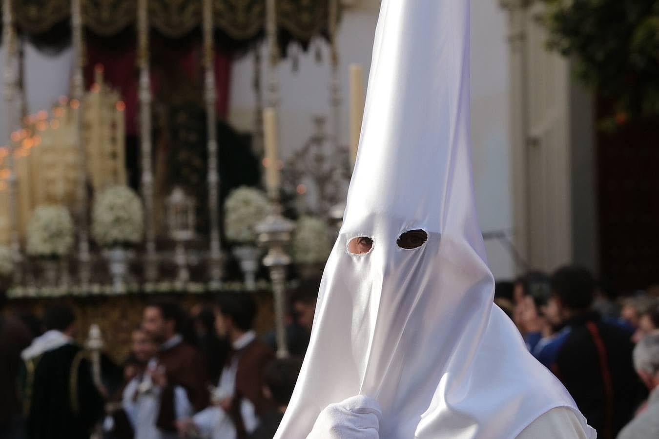 Fotos: El Nazareno del Amor en el Lunes Santo. Semana Santa en Cádiz 2016