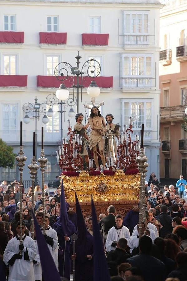 La Columna el Martes Santo en Cádiz. Semana Santa 2016