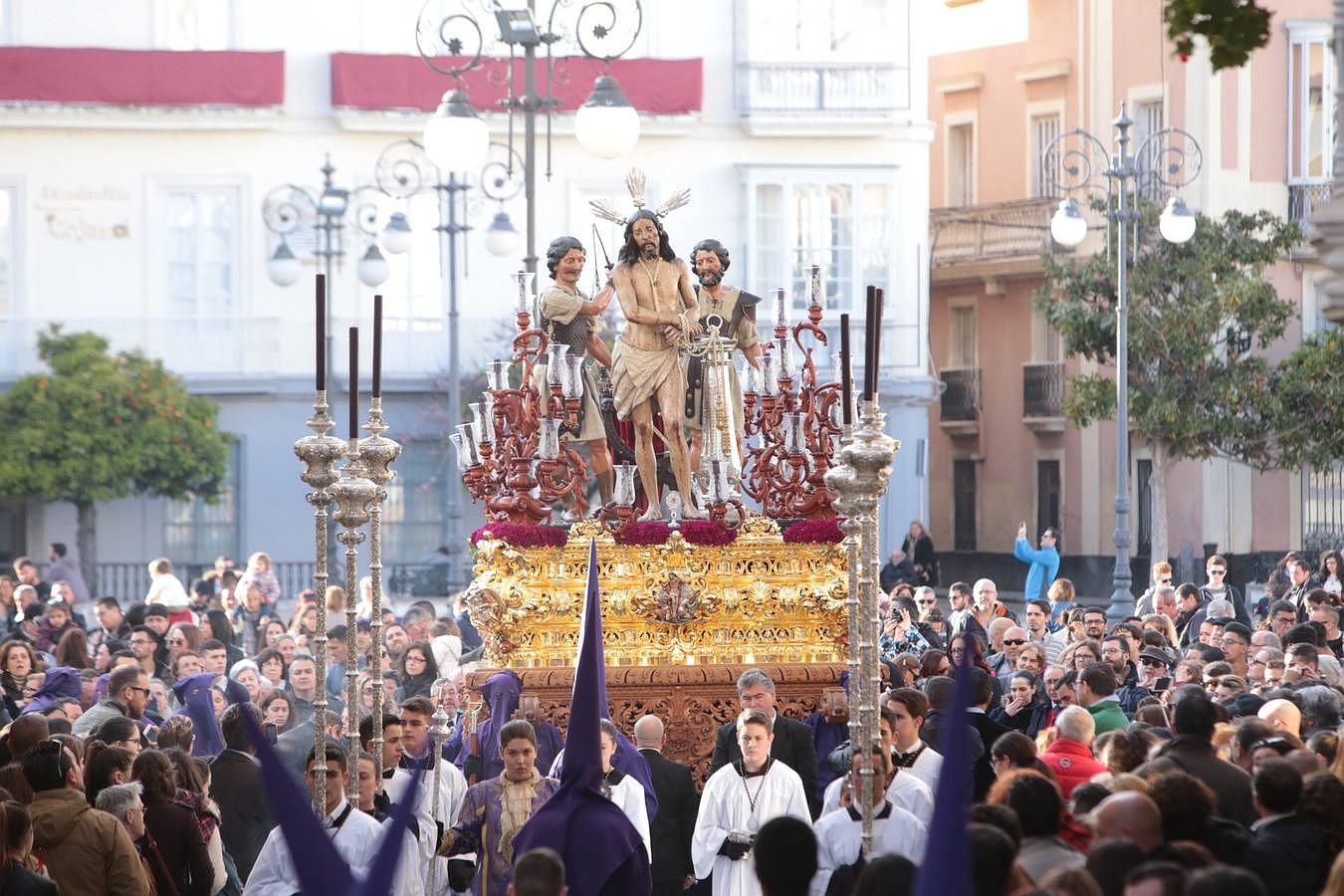 La Columna el Martes Santo en Cádiz. Semana Santa 2016