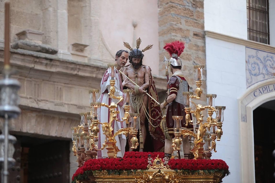 Las imágenes del Martes Santo en Cádiz