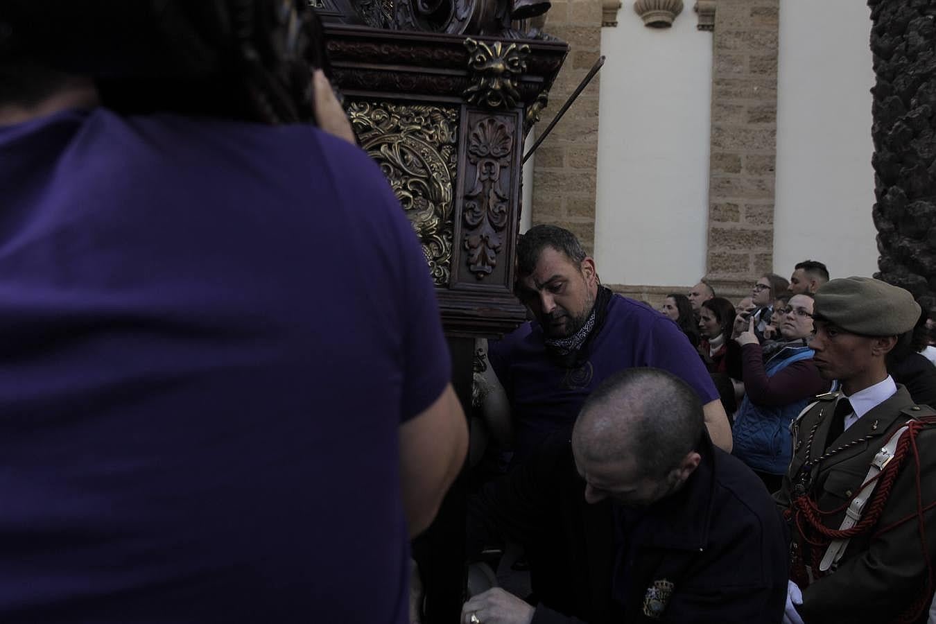 Fotos: Piedad el Martes Santo en Cádiz. Semana Santa 2016