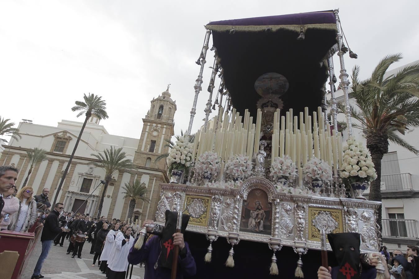 Fotos: Piedad el Martes Santo en Cádiz. Semana Santa 2016