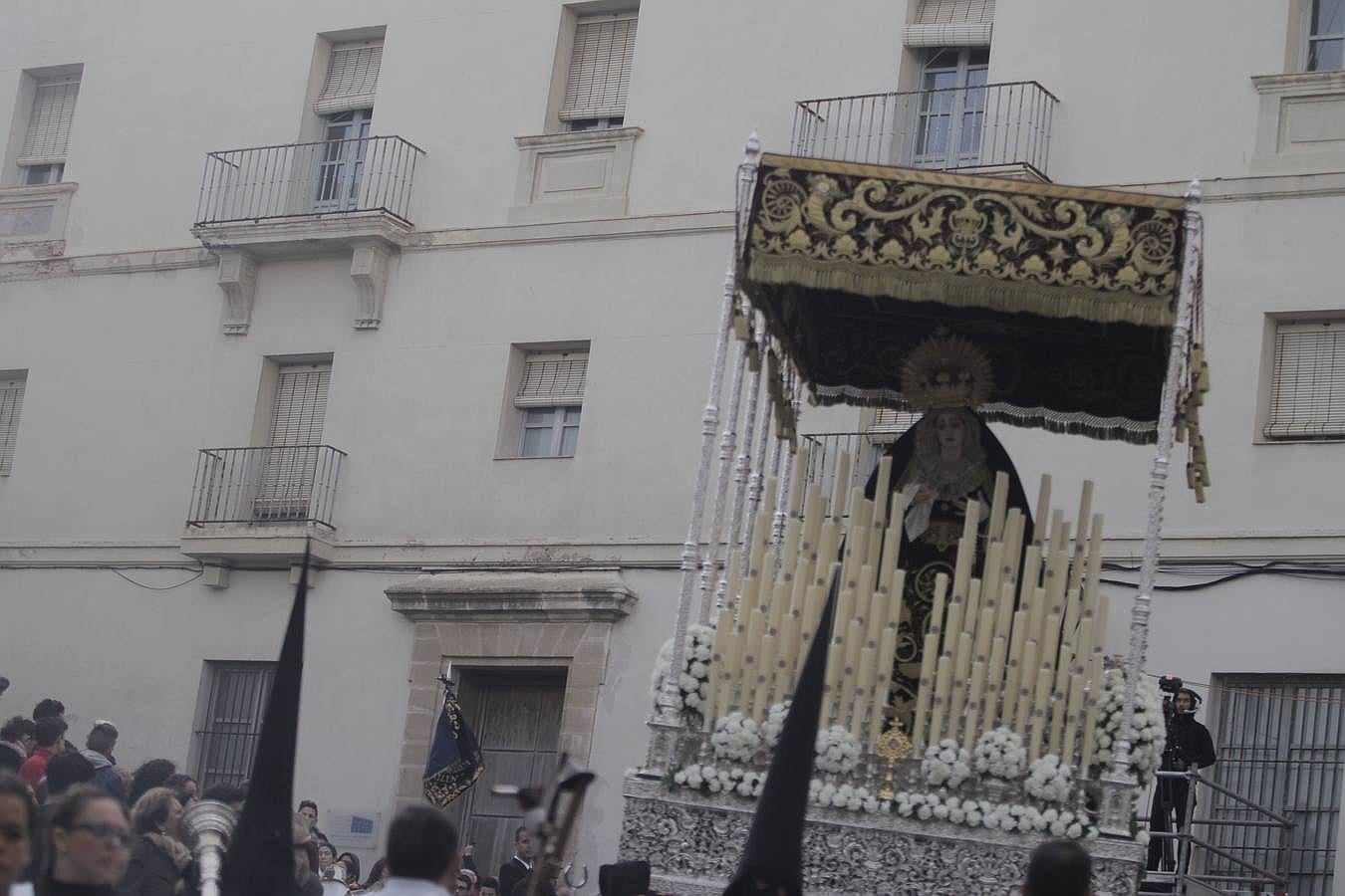 Fotos: Sanidad el Martes Santo en Cádiz. Semana Santa 2016