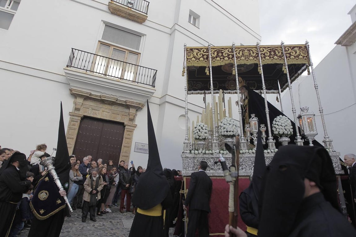 Fotos: Sanidad el Martes Santo en Cádiz. Semana Santa 2016