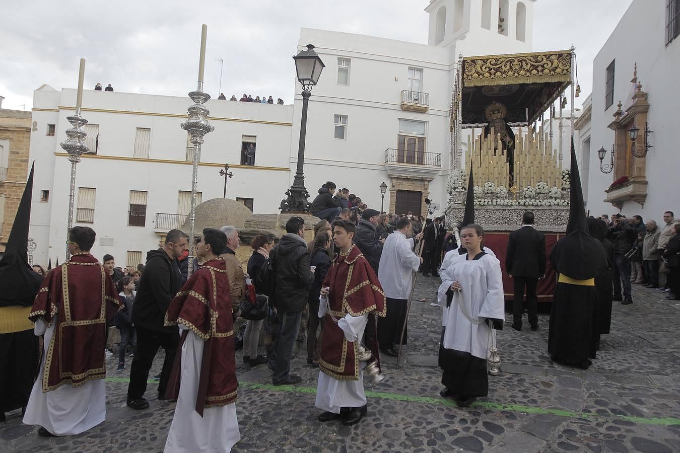 Fotos: Sanidad el Martes Santo en Cádiz. Semana Santa 2016