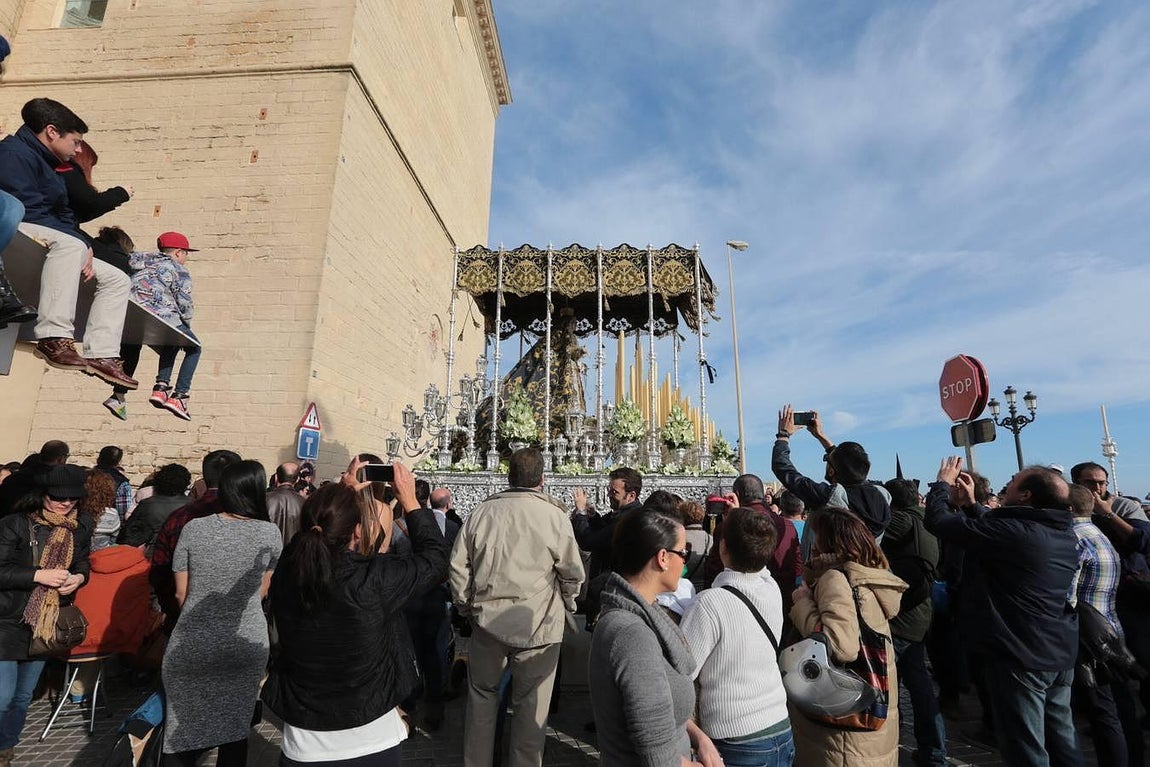 Fotos: Las Aguas el Miércoles Santo en Cádiz. Semana Santa 2016