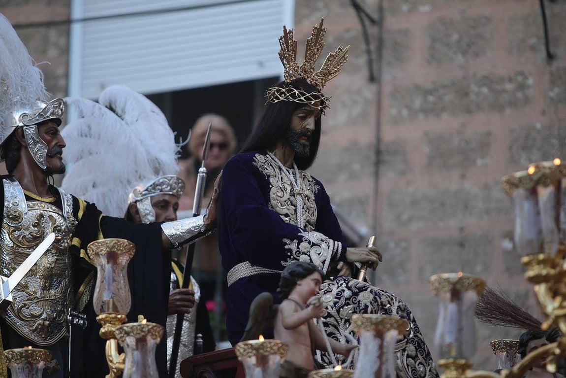Fotos: Cigarreras el Miércoles Santo en Cádiz. Semana Santa 2016