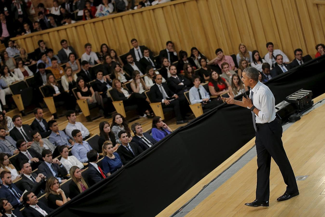 El presidente americano habla ante cerca de mil jóvenes. 