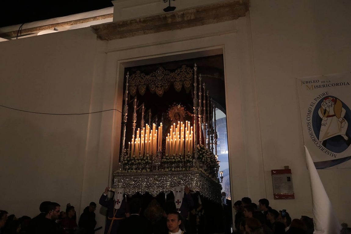 Las imágenes del Jueves Santo en Cádiz