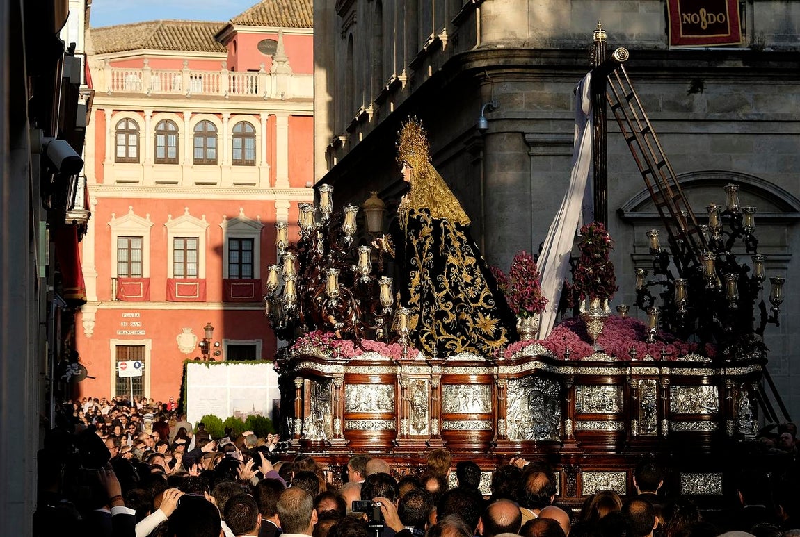 Procesión de Semana Santa en Sevilla. 