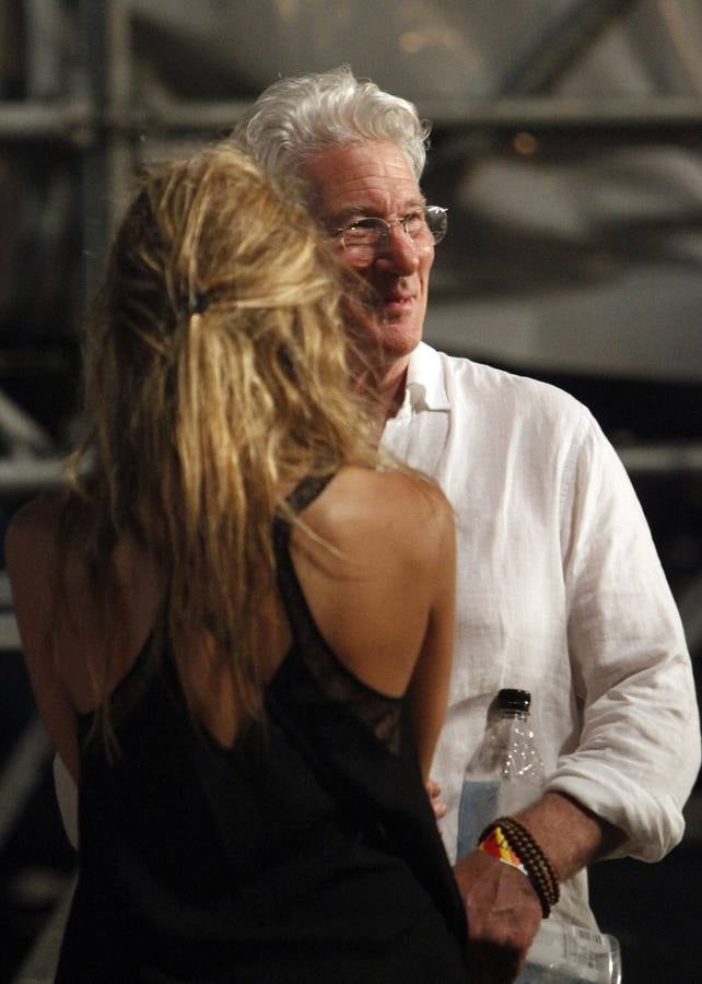 12. En la zona VIP, la top model Naomi Campbell o el actor Richard Gere tampoco faltaron al espectáculo en la isla comunista, que se está convirtiendo en un foco de atracción para celebrities.