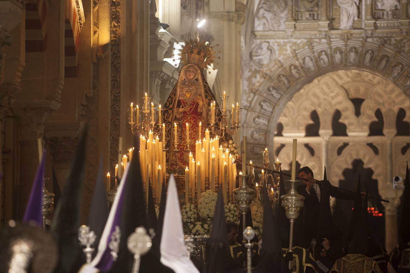 La majestad de la Virgen de los Dolores