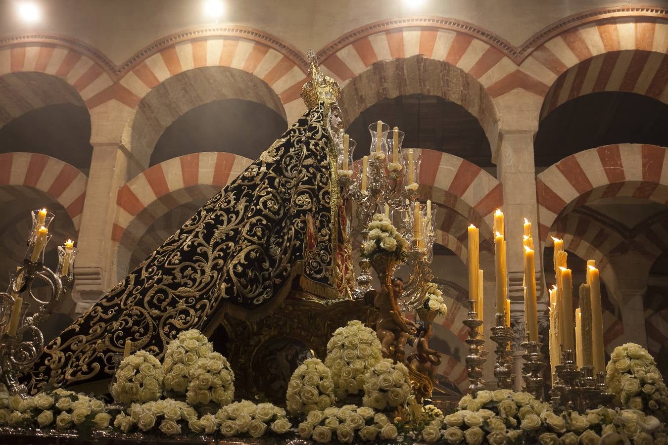 La majestad de la Virgen de los Dolores