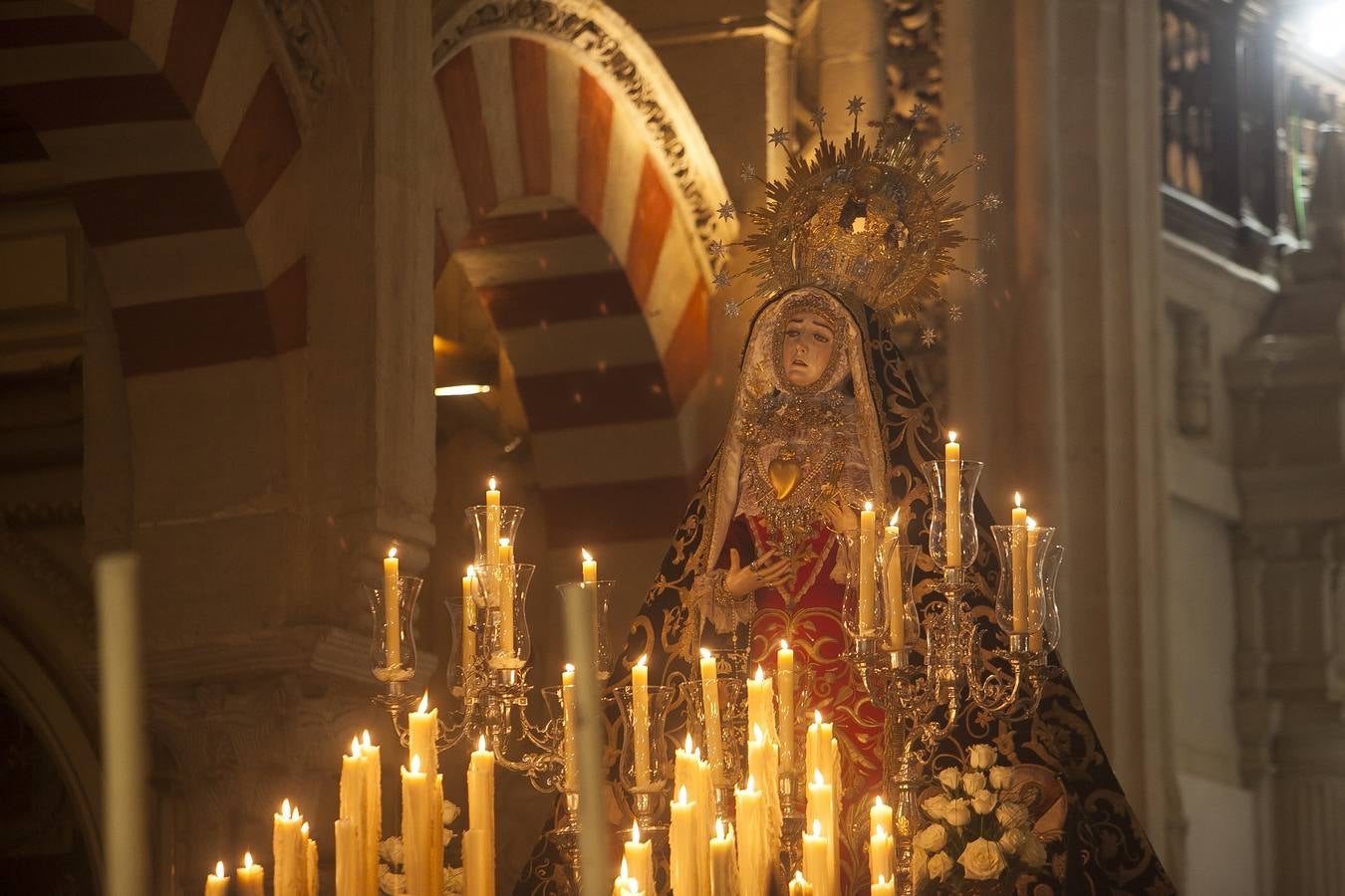 La majestad de la Virgen de los Dolores