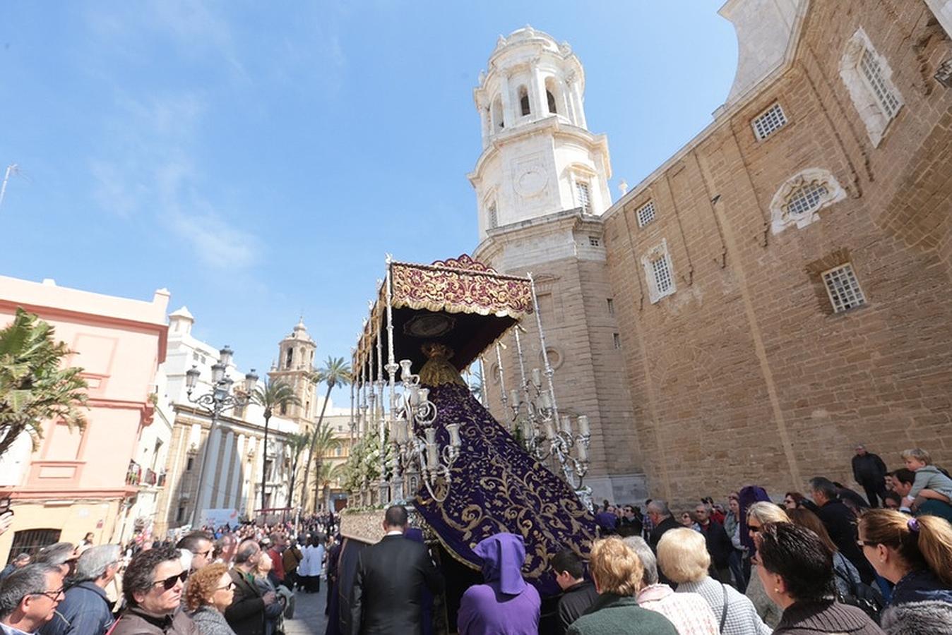 Columna regresa el Sábado Santo a su templo desde Catedral