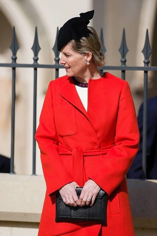 Sophie, condesa de Wessex y esposa de Eduardo, se dispone a entrar en la iglesia.. 