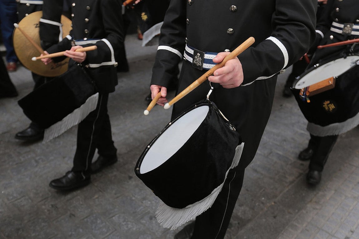Fotos: El Resucitado por las calles de Cádiz